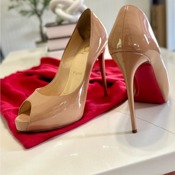 Christian Louboutin Tan Red They were only used once and are as good as new. - Picture 5 of 5